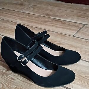 Trendy Me Too Ladies Size 8 Black Wedge Mary Jane Style